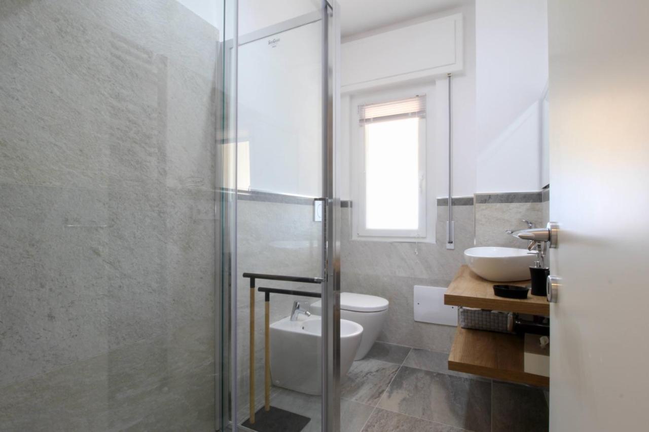 Interno 19 Apartment Bordighera Bagian luar foto