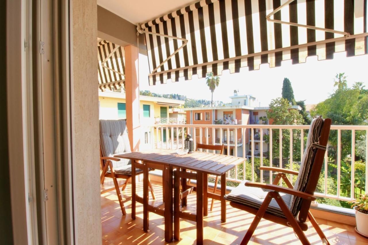 Interno 19 Apartment Bordighera Bagian luar foto