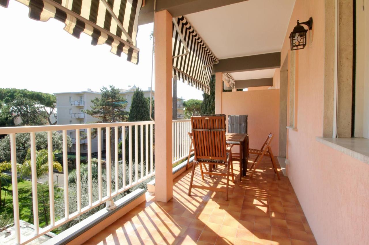 Interno 19 Apartment Bordighera Bagian luar foto